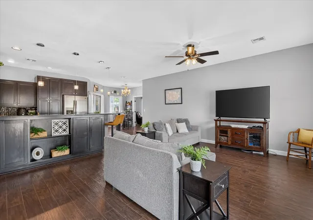 Photo 3 of Single family home for sale at 1531 May Ln, Bartlesville, OK 74006 | MLS# 2629162 | Listing updated on 2026-09-21