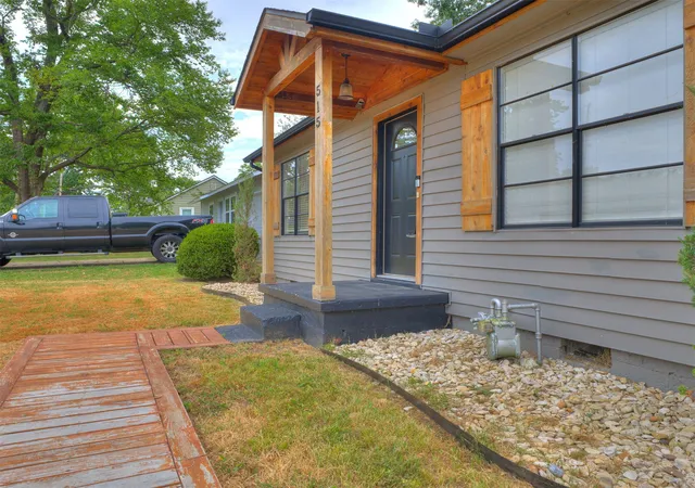 Photo 2 of Sale Pending at 515 E Greeley St, Broken Arrow, OK 74012 | MLS# 2629429 | Listing updated on 2026-08-31