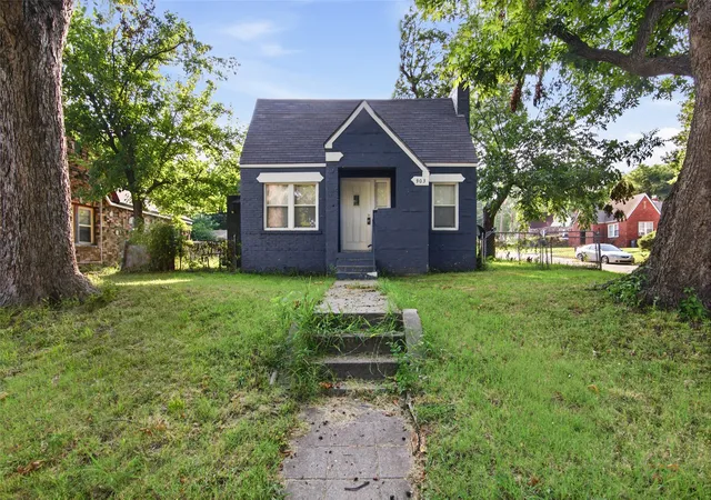 Photo 1 of Sale Pending at 903 N Columbia Pl, Tulsa, OK 74110 | MLS# 2629260 | Listing updated on 2026-09-09