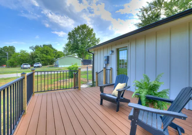 Photo 3 of Single family home for sale at 10401 Wolf Crk Dr, Grove, OK 74344 | MLS# 2629439 | Listing updated on 2026-09-04