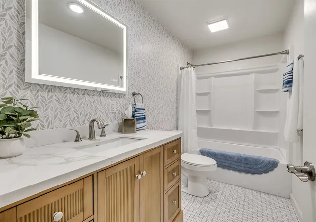 Photo 4 of Single family home for sale at 10401 Wolf Crk Dr, Grove, OK 74344 | MLS# 2629439 | Listing updated on 2026-09-04
