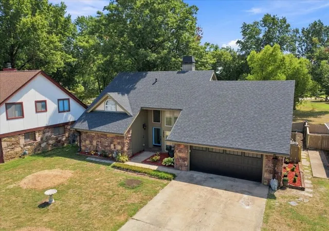 Photo 4 of Single family home for sale at 1905 Dunsinane Ct, Miami, OK 74354 | MLS# 2628818 | Listing updated on 2026-10-01