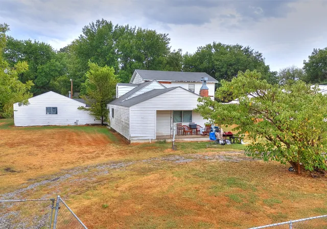 Photo 3 of Single family home for sale at 7415 N Trenton Ave, Tulsa, OK 74126 | MLS# 2629469 | Listing updated on 2026-09-02