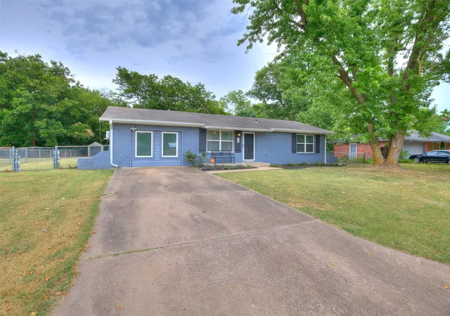 Photo 3 of Single family home for sale at 22 Linda St, Kiefer, OK 74041 | MLS# 2629481 | Listing updated on 2026-09-28