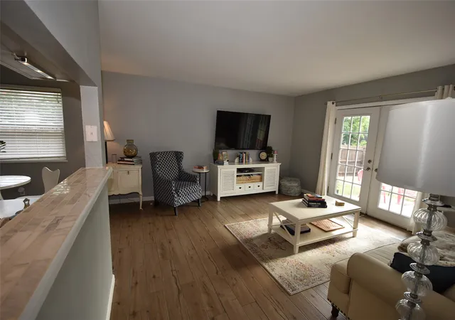 Photo 4 of Single family home for sale at 924 Cherokee St, Seminole, OK 74868 | MLS# 2628333 | Listing updated on 2026-09-14