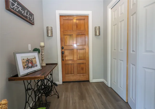 Photo 3 of Single family home for sale at 1024 Oak Dr, Sulphur, OK 73086 | MLS# 2629485 | Listing updated on 2026-09-05