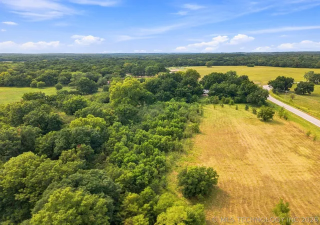Photo 3 of Sale Pending at 11275 Dentonville Rd, Okmulgee, OK 74447 | MLS# 2629497 | Listing updated on 2026-09-11