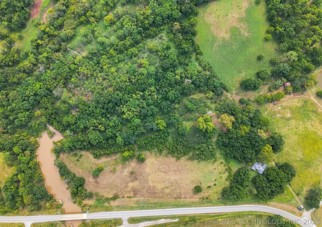 Photo 3 of Sale Pending at 11275 Dentonville Rd, Okmulgee, OK 74447 | MLS# 2629497 | Listing updated on 2026-09-11