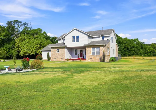 Photo 3 of Single family home for sale at 5665 Lakeview Dr, Mounds, OK 74047 | MLS# 2629506 | Listing updated on 2026-09-14