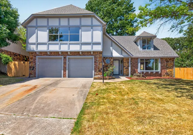 Photo 2 of Single family home for sale at 6240 S Richmond Ave, Tulsa, OK 74136 | MLS# 2629299 | Listing updated on 2026-09-16