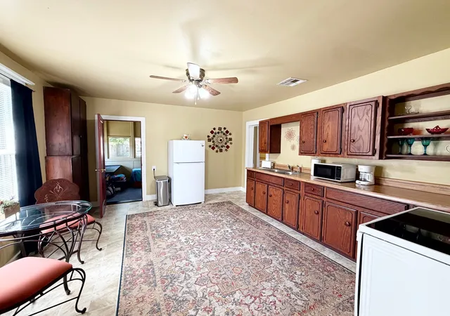 Photo 4 of Single family home for sale at 420 W Allen Rd, Tahlequah, OK 74464 | MLS# 2629505 | Listing updated on 2026-09-25
