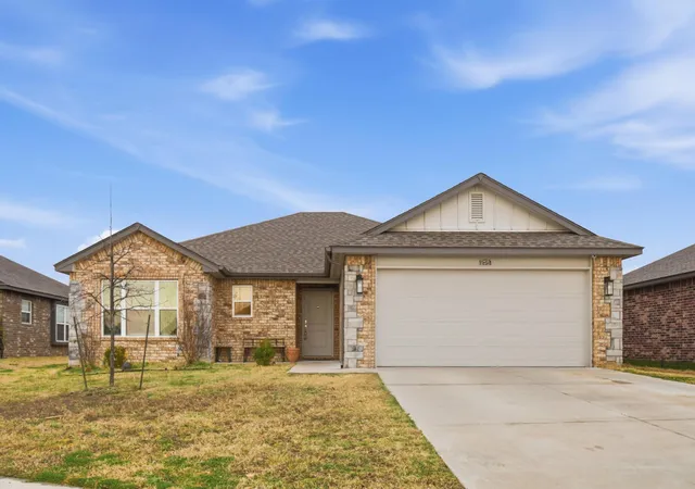 Photo 1 of Single family home for sale at 13421 N 132nd Eastavenue E, Collinsville, OK 74021 | MLS# 2629530 | Listing updated on 2026-09-02