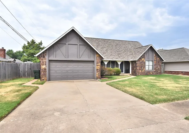 Photo 2 of Single family home for sale at 5004 S Spruce Dr, Sand Springs, OK 74063 | MLS# 2629570 | Listing updated on 2026-09-20