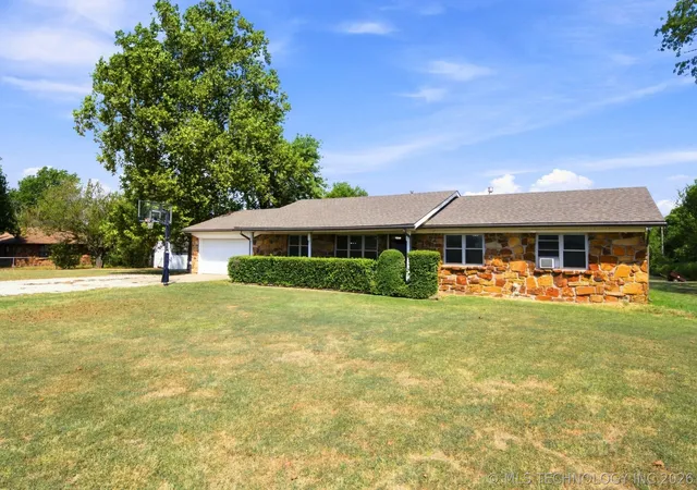 Photo 3 of Single family home for sale at 14801 E 140th Street, Collinsville, OK 74021 | MLS# 2629594 | Listing updated on 2026-09-14