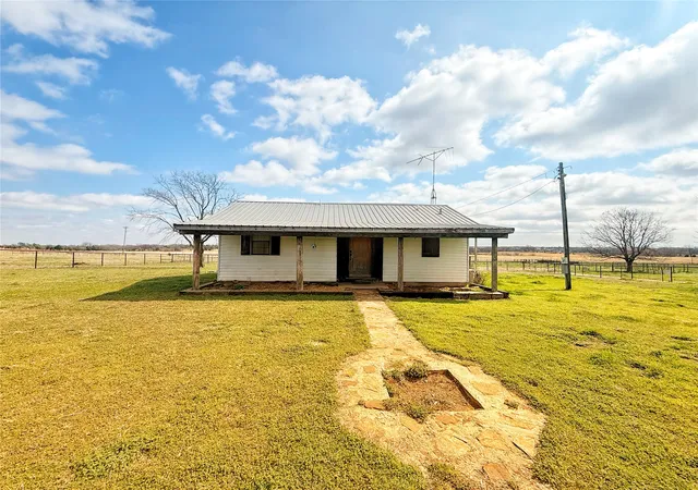 Photo 2 of Sale Pending at 6655 133rd, Holdenville, OK 74848 | MLS# 2629556 | Listing updated on 2026-09-09