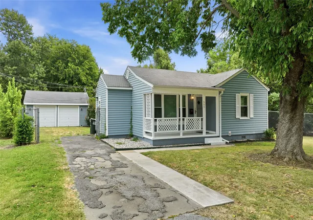 Photo 2 of Sale Pending at 309 N Birch St, Owasso, OK 74055 | MLS# 2629620 | Listing updated on 2026-09-09