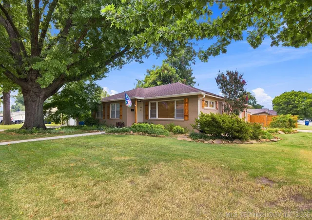 Photo 2 of Single family home for sale at 4504 E 25th Place, Tulsa, OK 74114 | MLS# 2629182 | Listing updated on 2026-08-31