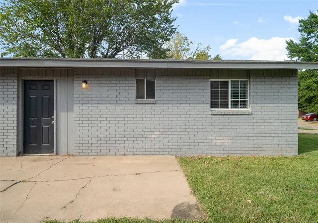 Photo 3 of Multi family home for sale at 1072 N Irvington Ave, Tulsa, OK 74115 | MLS# 2629232 | Listing updated on 2026-09-08