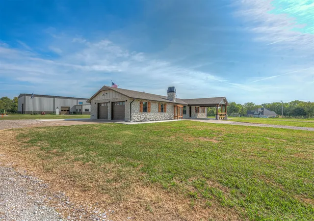 Photo 3 of Single family home for sale at 7157 E Highway 266, Verdigris, OK 74019 | MLS# 2629566 | Listing updated on 2026-09-25
