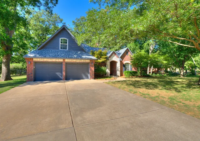 Photo 1 of Single family home for sale at 1729 E 136th Place S, Bixby, OK 74008 | MLS# 2629646 | Listing updated on 2026-09-01