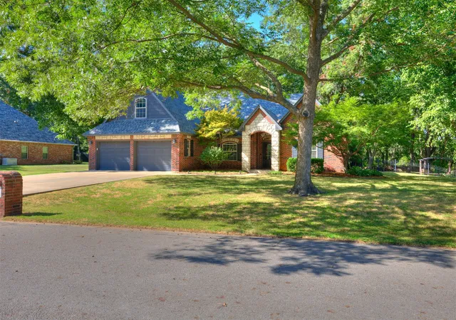 Photo 2 of Single family home for sale at 1729 E 136th Place S, Bixby, OK 74008 | MLS# 2629646 | Listing updated on 2026-09-01