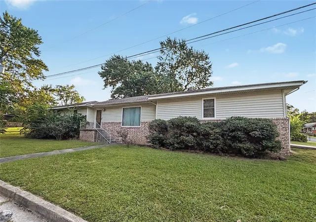 Photo 3 of Sale Pending at 1202 Don Ave, Tahlequah, OK 74464 | MLS# 2629565 | Listing updated on 2026-09-14