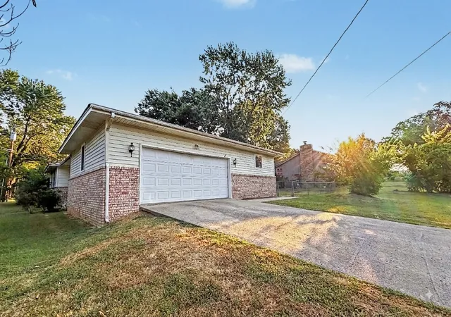 Photo 3 of Sale Pending at 1202 Don Ave, Tahlequah, OK 74464 | MLS# 2629565 | Listing updated on 2026-09-14