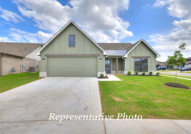 Photo 2 of Sale Pending at 13343 72nd Eastplace, Bixby, OK 74008 | MLS# 2629713 | Listing updated on 2026-09-11