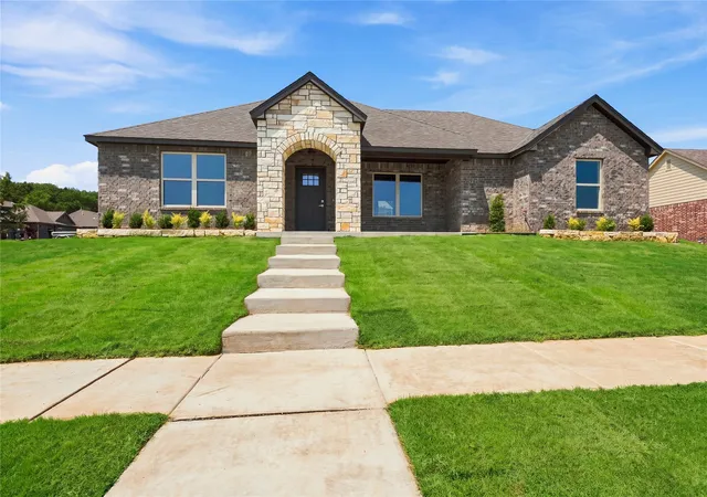 Photo 1 of Single family home for sale at 1950 S Stephanie St, Sapulpa, OK 74066 | MLS# 2629714 | Listing updated on 2026-09-14