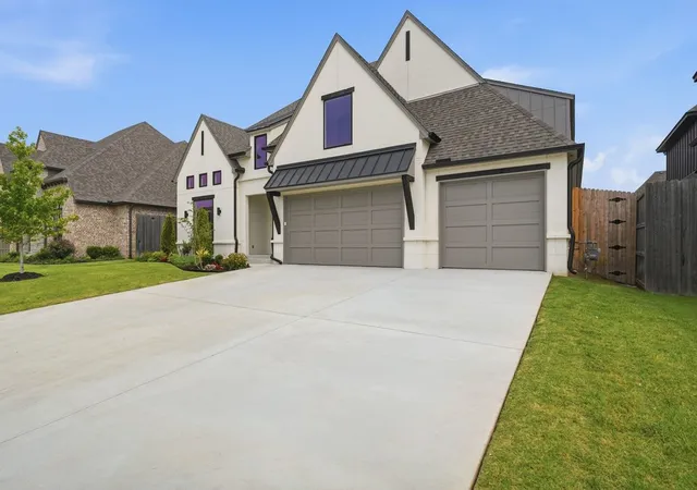 Photo 3 of Single family home for sale at 16805 E 43rd Street, Tulsa, OK 74134 | MLS# 2629644 | Listing updated on 2026-09-07
