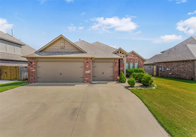 Photo 1 of Single family home for sale at 18528 E 46th Street S, Tulsa, OK 74134 | MLS# 2629748 | Listing updated on 2026-08-31