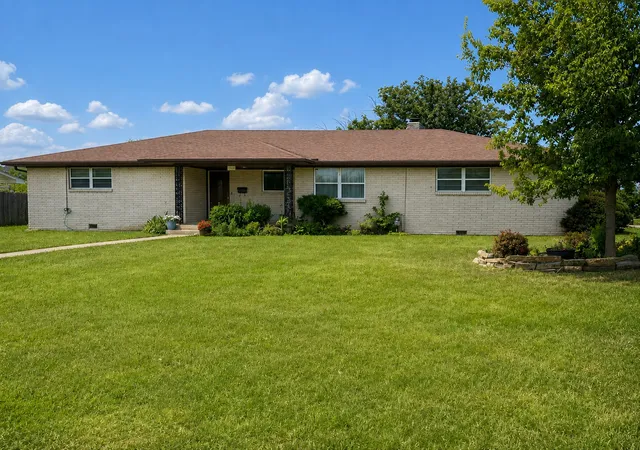 Photo 1 of Single family home for sale at 1908 Lakeview Dr, Sulphur, OK 73086 | MLS# 2629671 | Listing updated on 2026-09-10