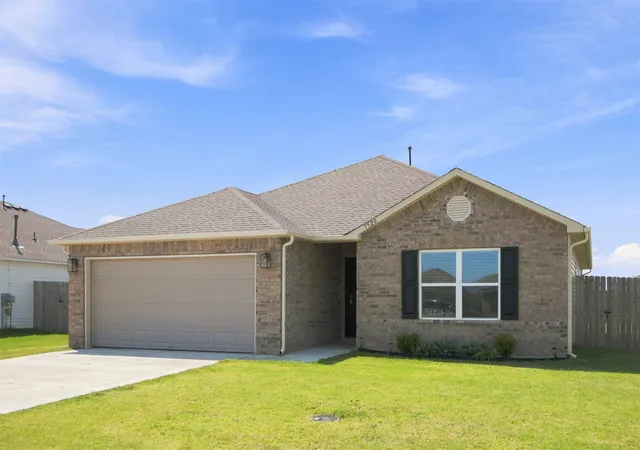 Photo 2 of Single family home for sale at 7520 E 143 Place, Collinsville, OK 74021 | MLS# 2627900 | Listing updated on 2026-09-06