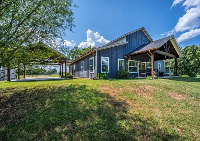 Photo 2 of Sale Pending at 19260 County Rd 3590, Ada, OK 74820 | MLS# 2629734 | Listing updated on 2026-09-09