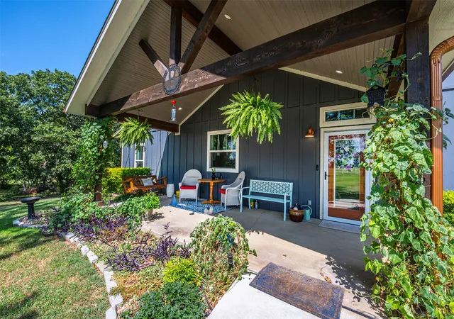 Photo 3 of Sale Pending at 19260 County Rd 3590, Ada, OK 74820 | MLS# 2629734 | Listing updated on 2026-09-09