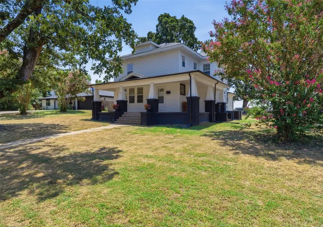 Photo 3 of Single family home for sale at 519 W Forrest Ave, Eufaula, OK 74432 | MLS# 2628728 | Listing updated on 2026-09-14