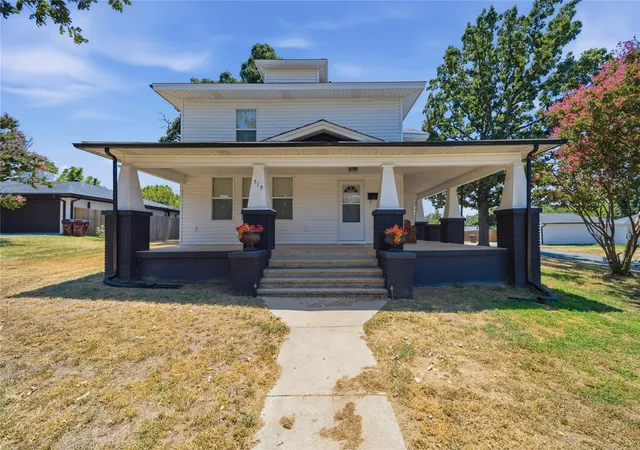 Photo 3 of Single family home for sale at 519 W Forrest Ave, Eufaula, OK 74432 | MLS# 2628728 | Listing updated on 2026-09-22