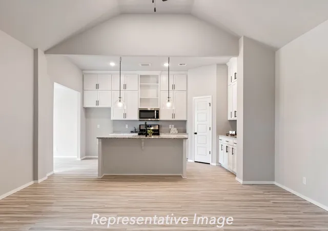 Photo 2 of Sale Pending at 13323 S 72nd Eastplace, Bixby, OK 74008 | MLS# 2629859 | Listing updated on 2026-09-04