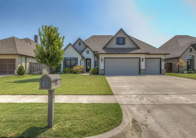 Photo 1 of Sale Pending at 12533 S 73rd Eastplace, Bixby, OK 74008 | MLS# 2629794 | Listing updated on 2026-09-02