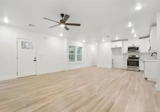 Listing Photo 4 - Condo for sale in building located at 1172 N Boston Pl, Tulsa, OK 74106