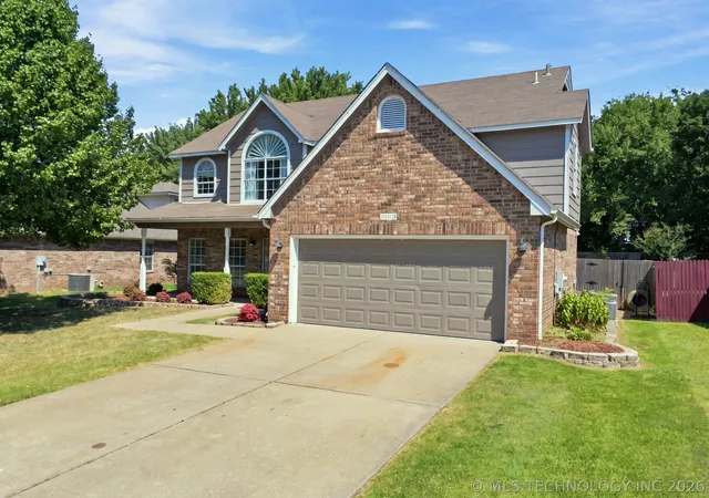 Photo 2 of Single family home for sale at 3108 W Hartford St, Broken Arrow, OK 74012 | MLS# 2628960 | Listing updated on 2026-09-04
