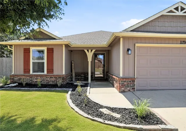 Photo 3 of Sale Pending at 11716 E 109th Street N, Owasso, OK 74055 | MLS# 2629921 | Listing updated on 2026-09-16