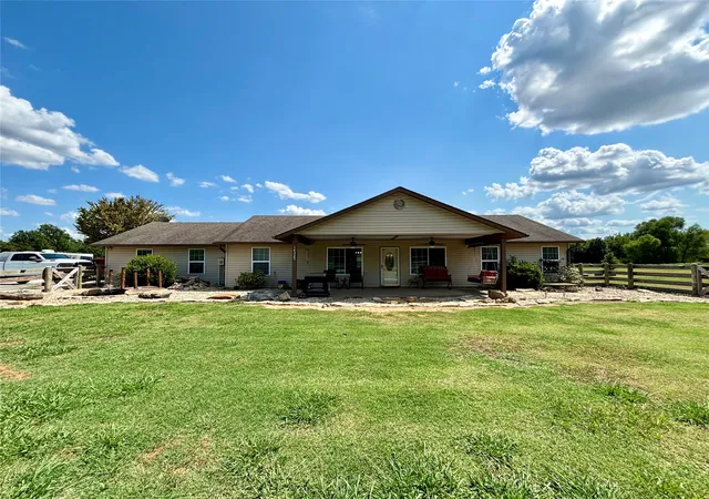 Photo 1 of Single family home for sale at 14323 S 321st Eastavenue, Coweta, OK 74429 | MLS# 2625917 | Listing updated on 2026-09-11