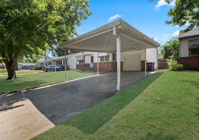 Photo 3 of Sale Pending at 339 S 91st East Ave, Tulsa, OK 74112 | MLS# 2629948 | Listing updated on 2026-09-03