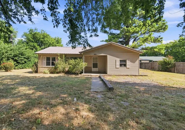 Photo 1 of Single family home for sale at 601 Ne 12th Street, Wagoner, OK 74467 | MLS# 2629865 | Listing updated on 2026-09-14