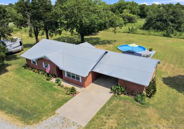 Photo 3 of Single family home for sale at 200 W Cuneo Pl, Okmulgee, OK 74447 | MLS# 2628644 | Listing updated on 2026-08-29