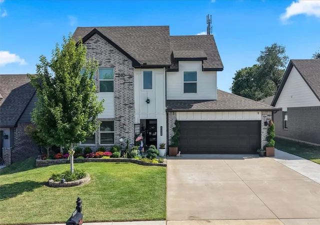 Photo 3 of Single family home for sale at 2429 W Charleston St, Broken Arrow, OK 74011 | MLS# 2629363 | Listing updated on 2026-08-31