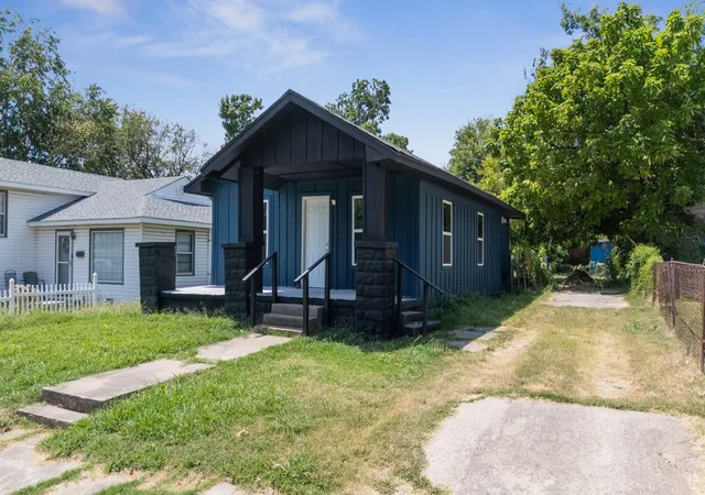Photo 2 of Single family home for sale at 3808 S 28th Westavenue, Tulsa, OK 74107 | MLS# 2630024 | Listing updated on 2026-08-31