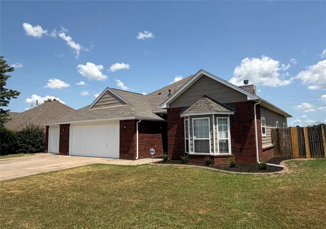 Photo 1 of Single family home for sale at 11711 S Primrose St, Jenks, OK 74037 | MLS# 2629862 | Listing updated on 2026-09-10