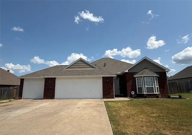 Photo 2 of Single family home for sale at 11711 S Primrose St, Jenks, OK 74037 | MLS# 2629862 | Listing updated on 2026-09-10